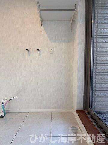 茅ヶ崎市菱沼1丁目　中古戸建のランドリースペース|10月30日撮影　洗濯機置場