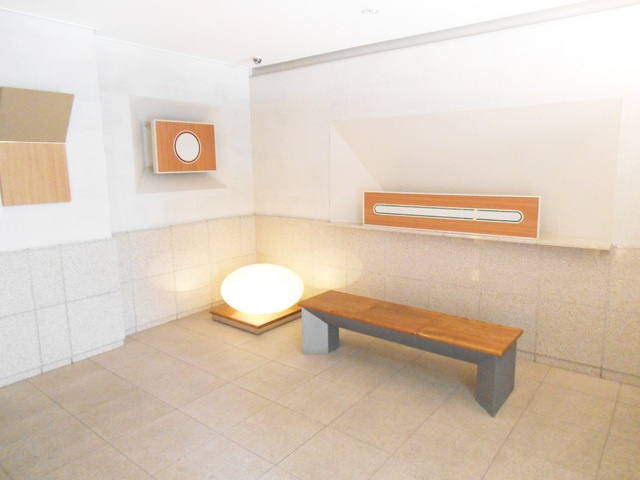 ART赤羽のロビー|オシャレで広いロビーがあります！