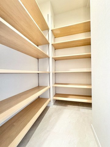 練馬区貫井1丁目　三方角部屋　家具エアコン付　新規フルリノベーションの収納