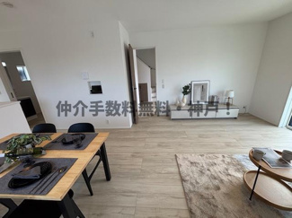 【居間・リビング】 | 神戸市西区玉津町今津　新築戸建2号棟　仲介手数料無料！ | 使いやすい居間です