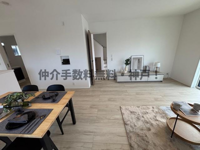 【居間・リビング】 | 神戸市西区玉津町今津　新築戸建2号棟　仲介手数料無料！ | 使いやすい居間です