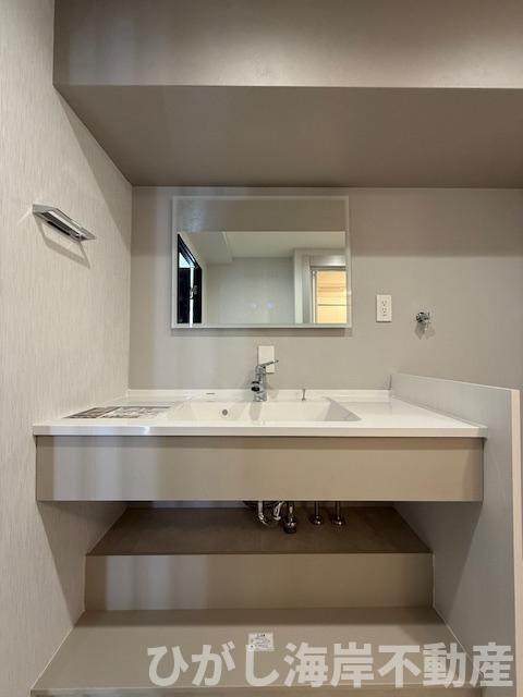 第1ハイツ茅ヶ崎の独立洗面台|新規リフォーム完了！　洗面化粧台