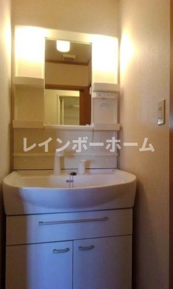 フォンターナの独立洗面台