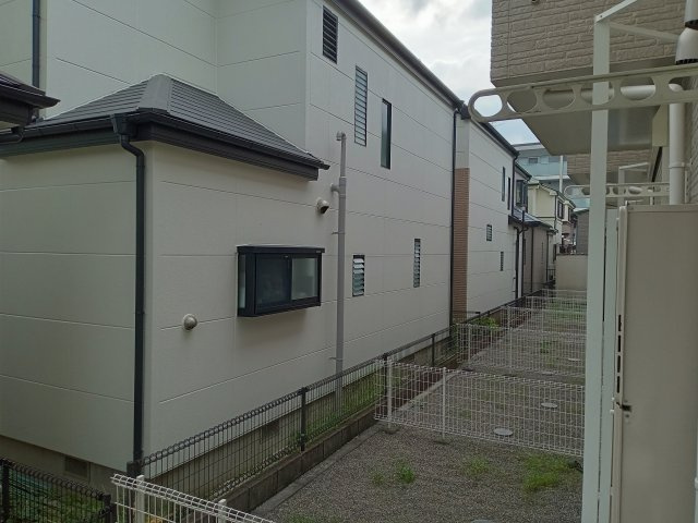 稲城市東長沼のアパートの展望