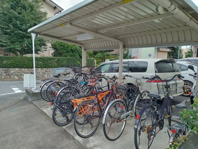 稲城市東長沼のアパートのその他共用部分