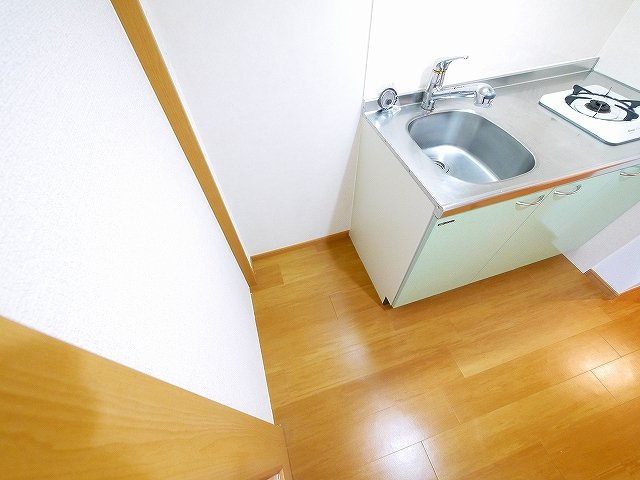 グレンツェントＹ・Ｎのキッチン|コンパクトなキッチンで掃除もラクラク