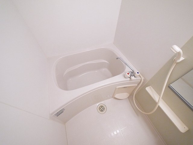 グレンツェントＹ・Ｎの浴室|日々の暮らしに欠かせないお風呂です