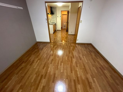 【内装】 | プリヴェール | 洋室