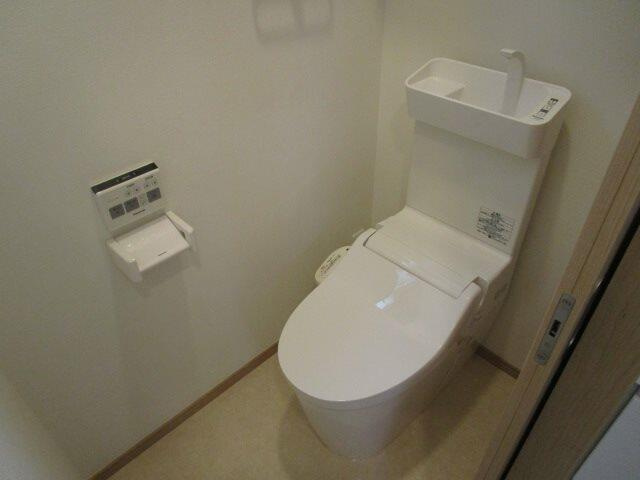 多摩市関戸５丁目のアパートのトイレ