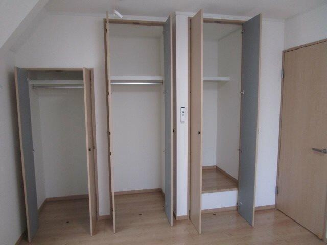 多摩市関戸５丁目のアパートの収納