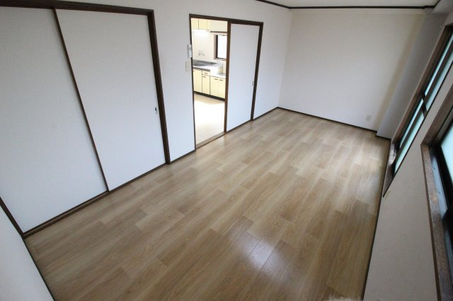 【洋室】 | ベルメゾンⅡ