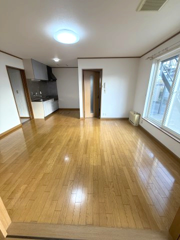 ドミールミサキの居間・リビング