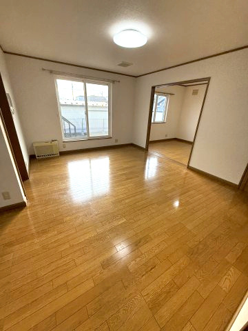 ドミールミサキの居間・リビング