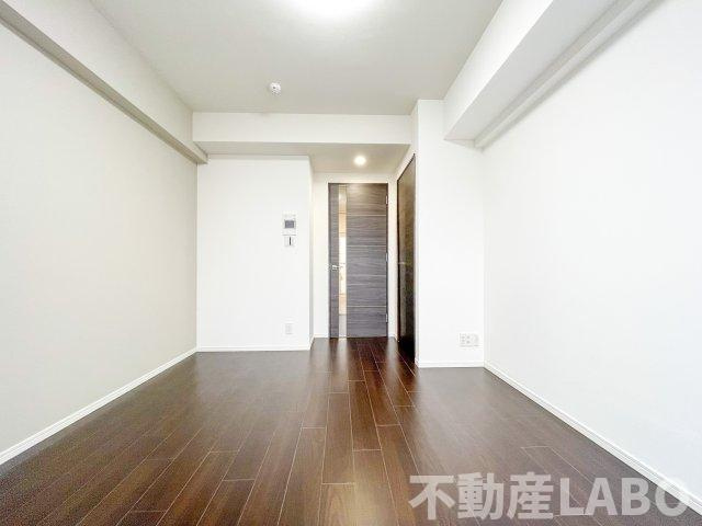 グランドロアール南巽の洋室