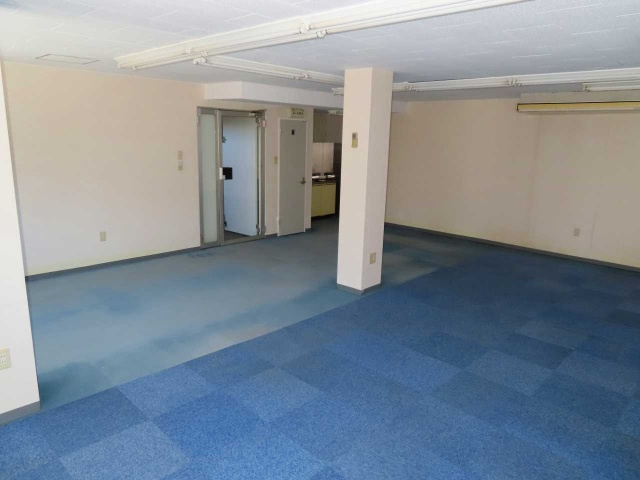 尾崎ビルの内装