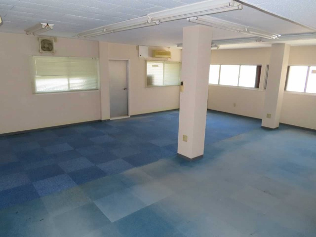 尾崎ビルの内装