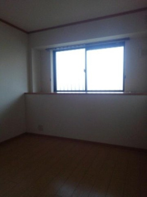 【内装】 | アヴニールヴィラ栂前Ｂ | 内装は落ち着いています