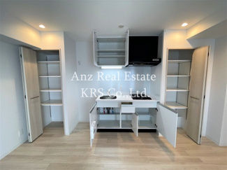 【その他】 | ラ・ピシーヌ南堀江 | 上部に棚もあり、左右にも！