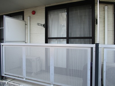 レオパレスIYのバルコニー