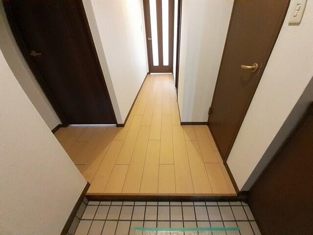 ヒルサイドビューの玄関