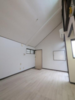 ナチュラルカラーのお部屋です