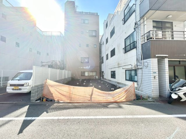 台東区東浅草2丁目　建築条件無し売地の外観|2025.10.30撮影

ご内見希望・資料請求などお気軽にお問い合わせ下さい！
03-5990-5201