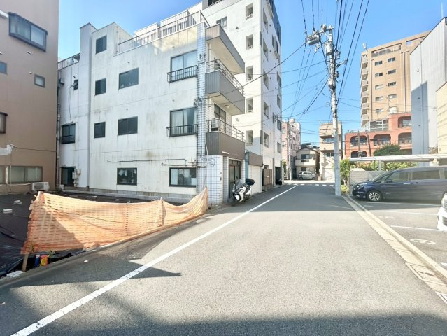 台東区東浅草2丁目　建築条件無し売地の前面道路含む現地写真|2025.10.30撮影

ご内見希望・資料請求などお気軽にお問い合わせ下さい！
03-5990-5201