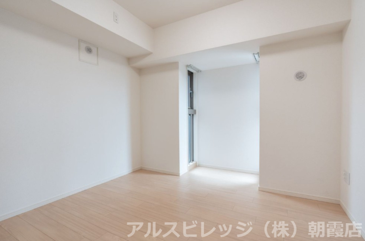 レーベンハイムひばりヶ丘の洋室