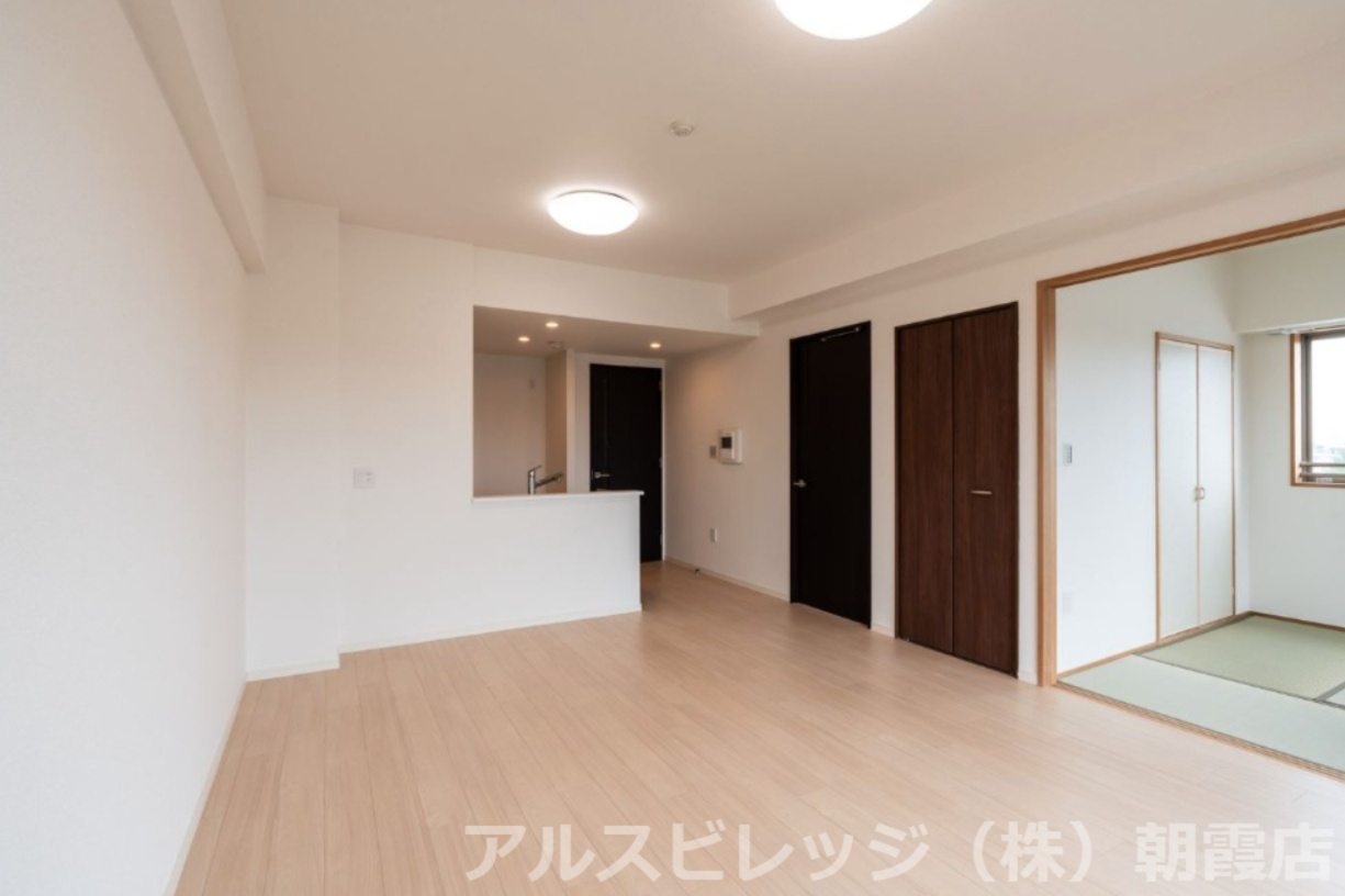 レーベンハイムひばりヶ丘の居間・リビング