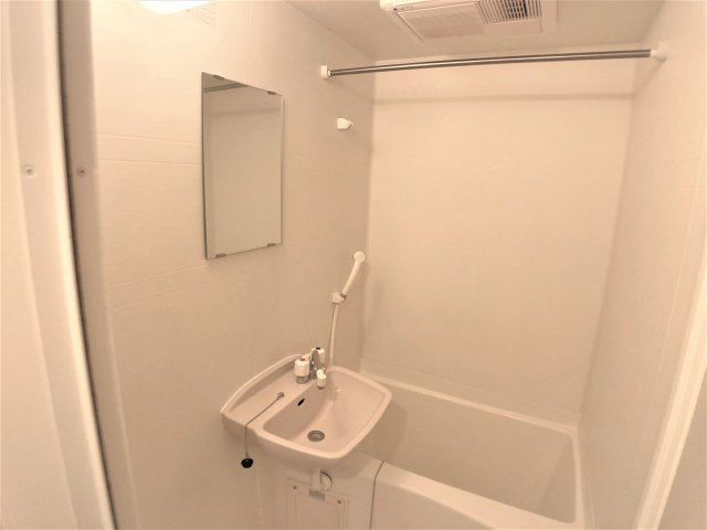 【浴室】 | 設備・仕様は号室により異なる為、現況を優先致します。