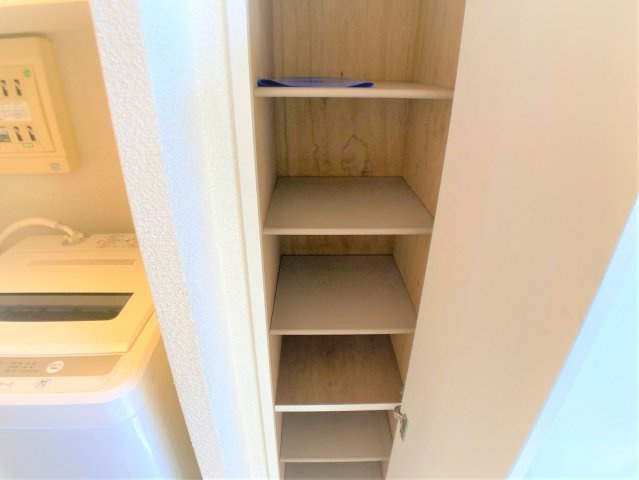 【玄関】 | 設備・仕様は号室により異なる為、現況を優先致します。