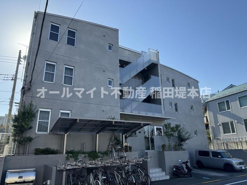 多摩市東寺方１丁目の賃貸マンションの外観