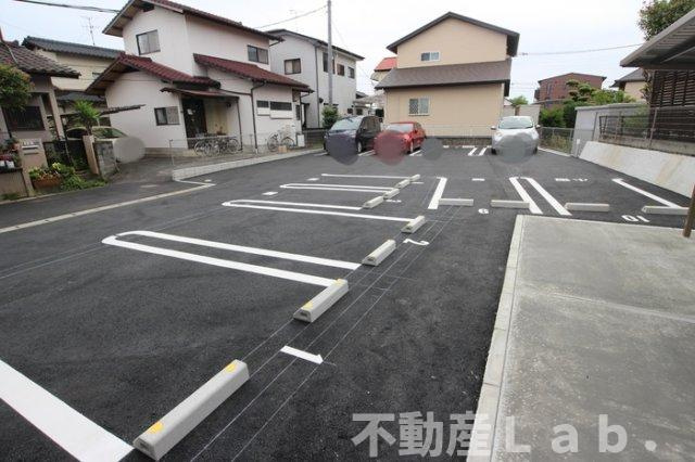 モアボヌールⅡの駐車場