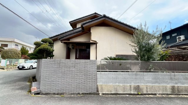 枚方市楠葉中町　土地の前面道路含む現地写真