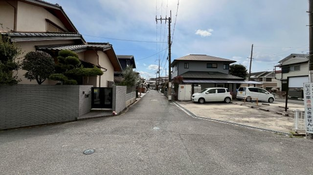 枚方市楠葉中町　土地の前面道路含む現地写真