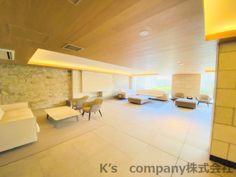 ◎茅ヶ崎市元町　ジオ茅ヶ崎フレシアのロビー