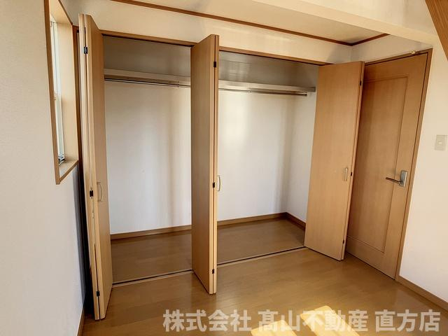 直方市大字中泉のテラスの収納