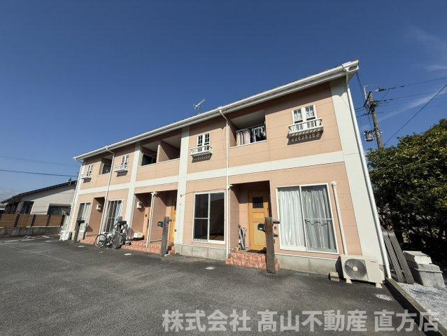 直方市大字中泉のテラスの外観