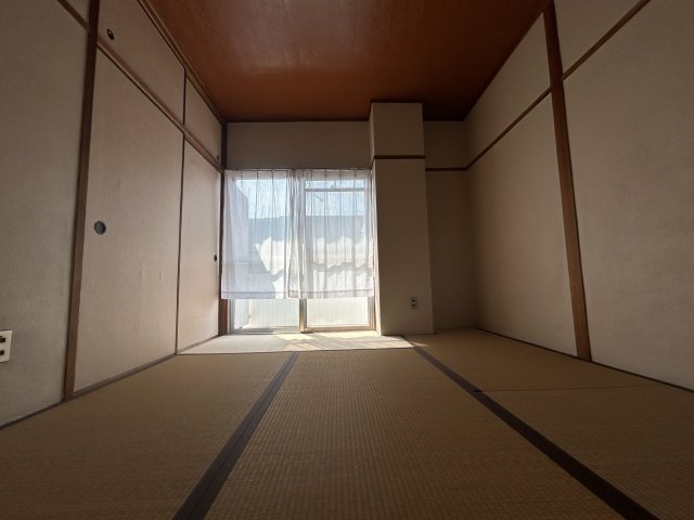 エクリート朝霧の和室