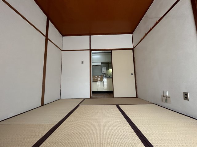 エクリート朝霧の和室