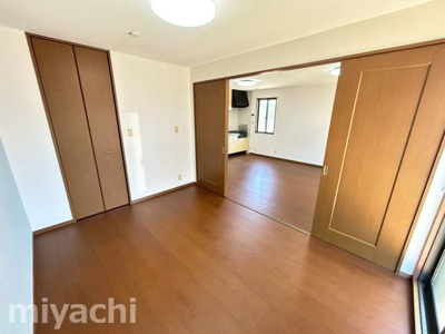 【洋室】 | プラザ・シャルム