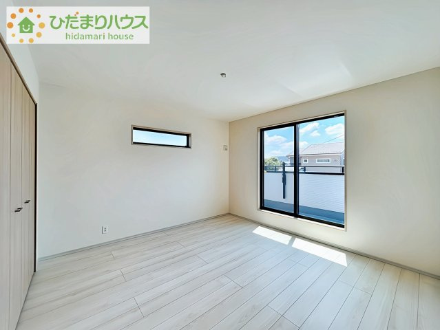 【寝室】 | つくば市高見原1丁目23-P1　新築戸建　10号棟 | 大きなベッドを置いても余裕の広さの主寝室♪
