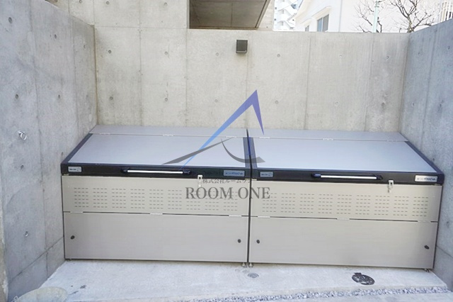 LAPiS下目黒のその他共用部分|敷地内ゴミ置き場です。