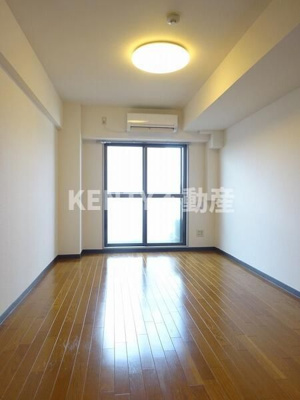 【寝室】 | ルーブル鵜の木Ⅱ | 使い勝手のいい寝室です