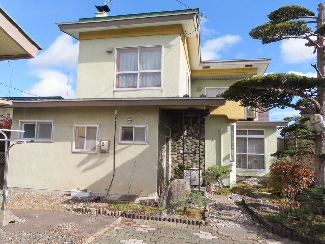 北見市花月町１１番地４、１１番３４８　中古売家の外観