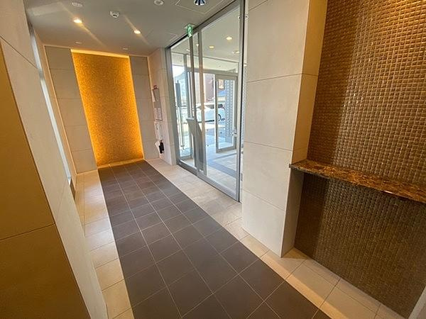 グラン・フィオーレ向日町のロビー