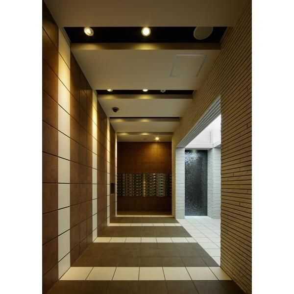 プライマル森下のロビー