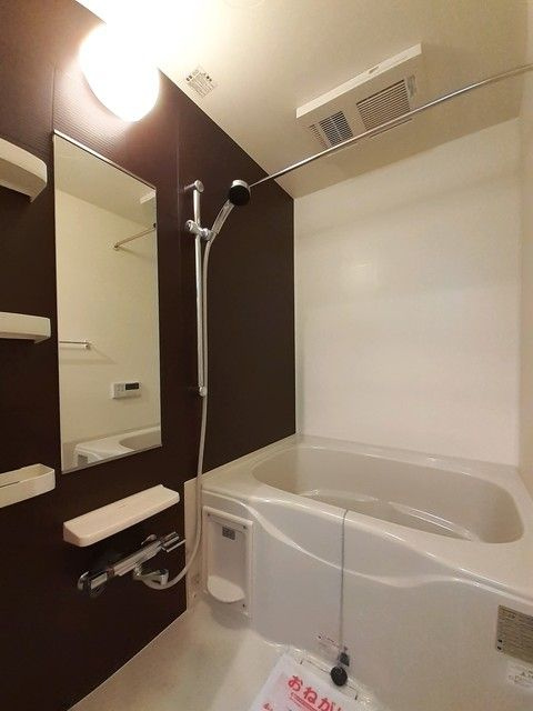 メゾン・ド・ソレイユの浴室