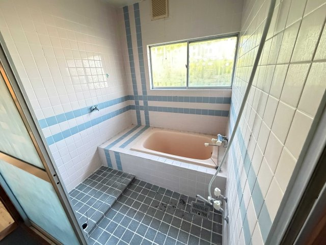 本町　川畑住宅の浴室