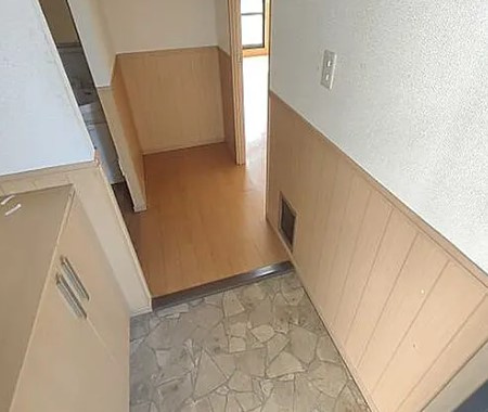 エーデルハイム加倉の玄関